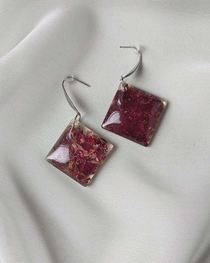 Naušnice simbol podrške