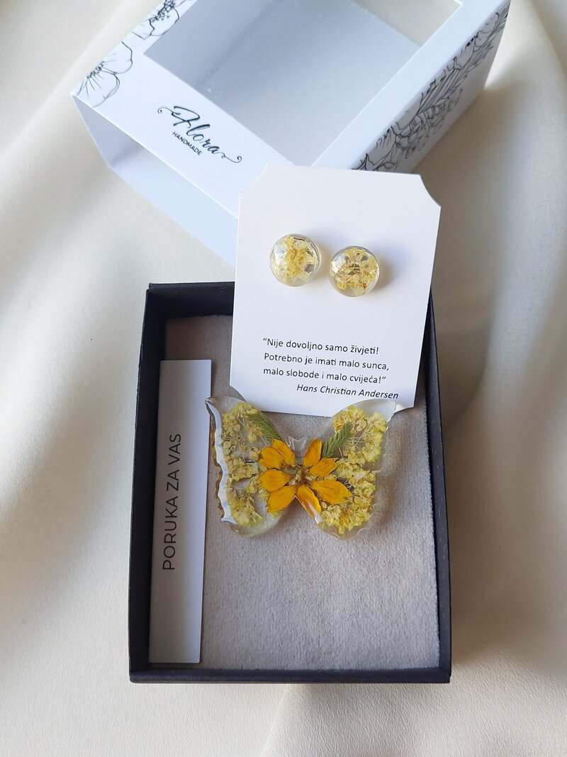 Set nakita simbol sreće