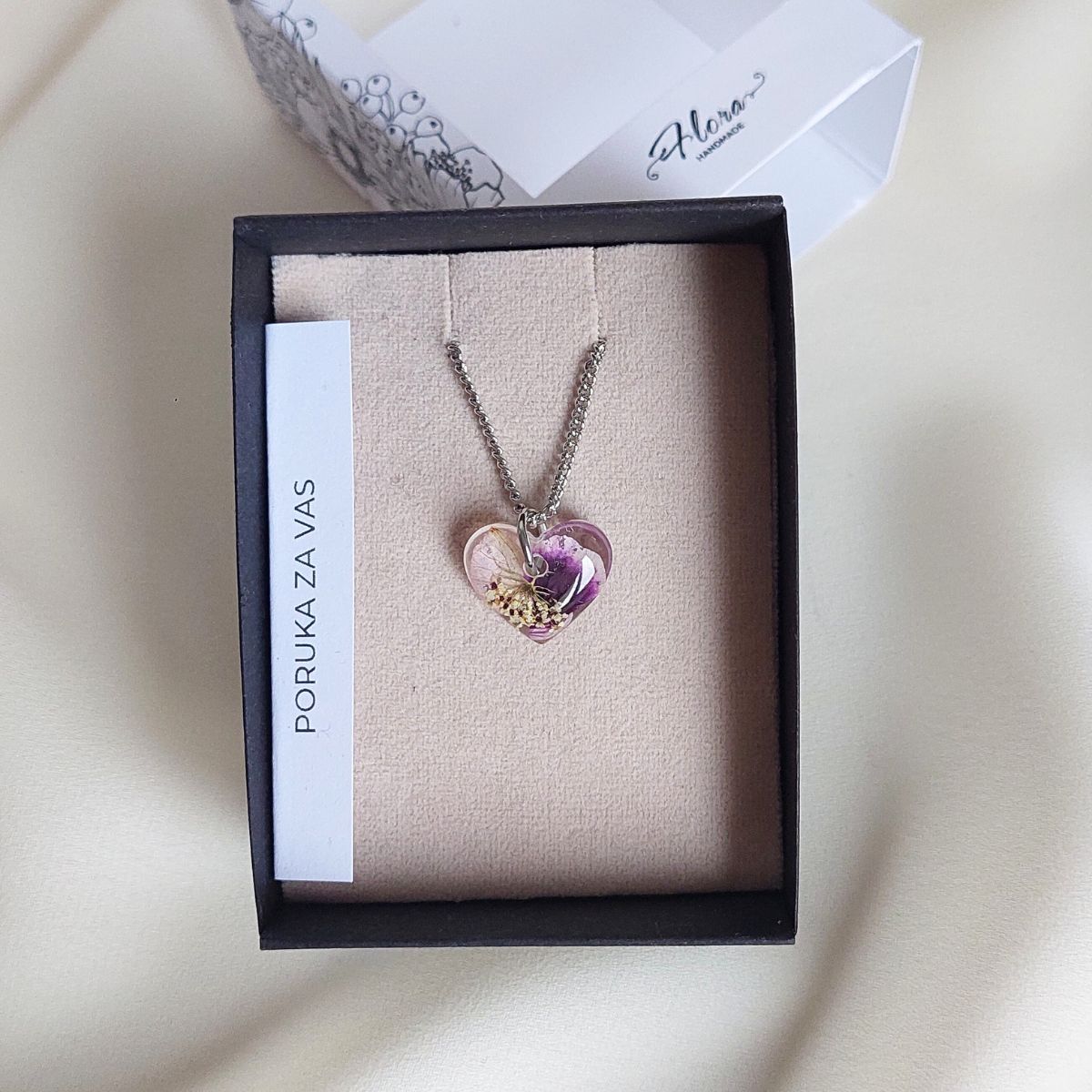 Ogrlica simbol ljubavi