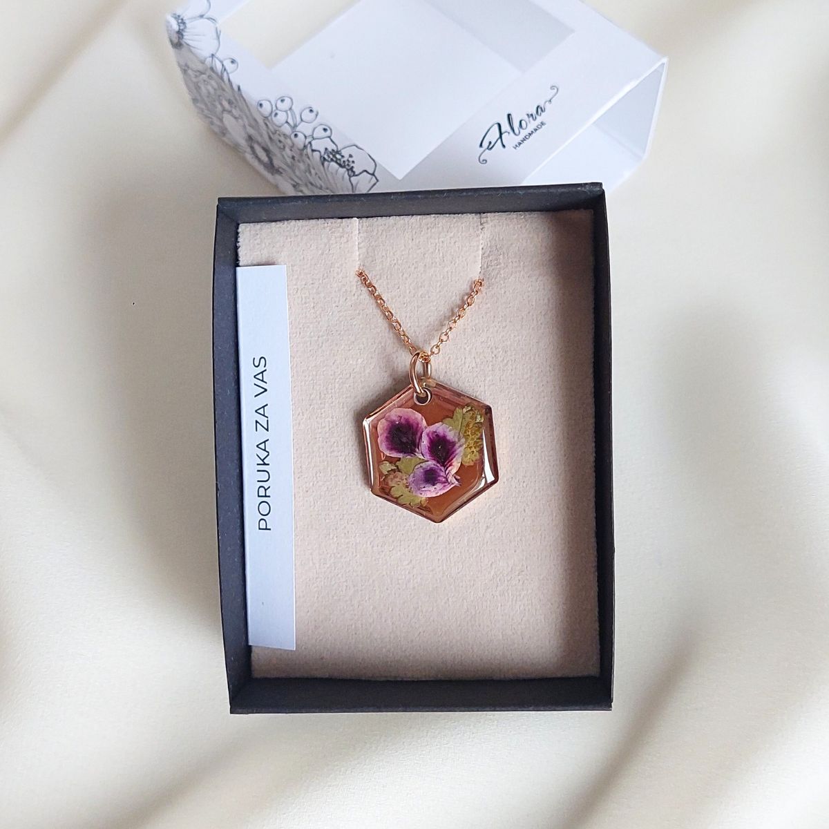 Ogrlica simbol prijateljstva