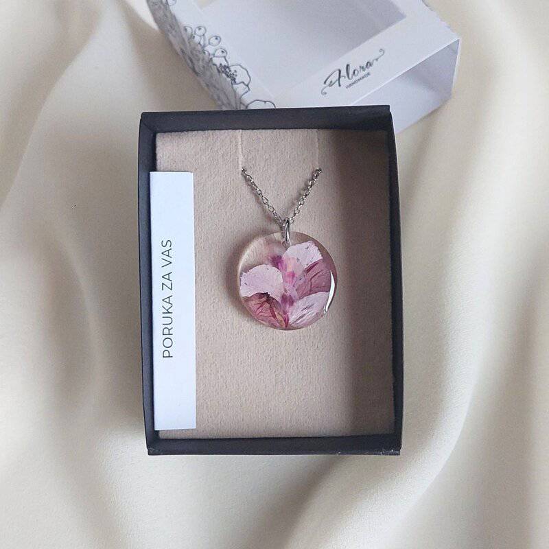 Ogrlica simbol uspjeha