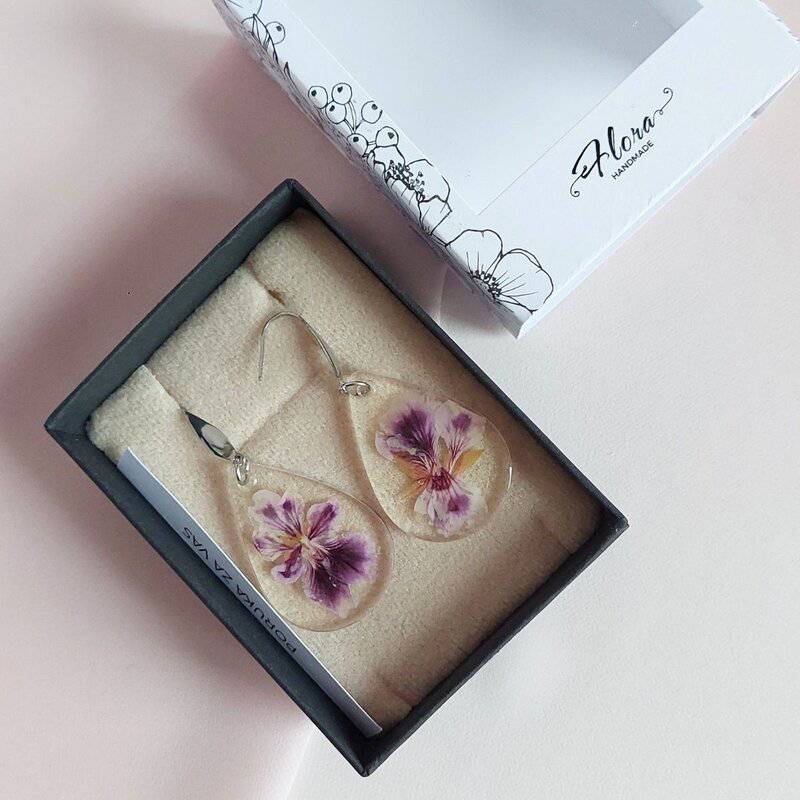 Naušnice simbol prijateljstva