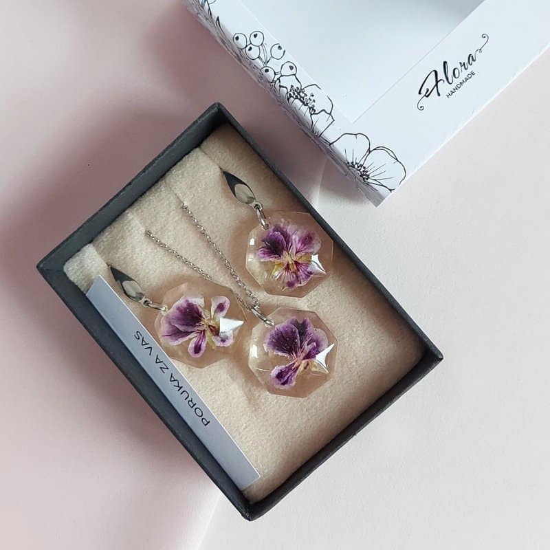 Set nakita simbol prijateljstva