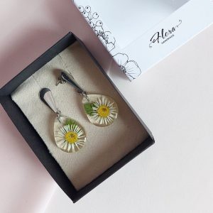 Naušnice sa tratinčicom