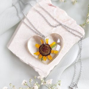 Ogrlica simbol podrške