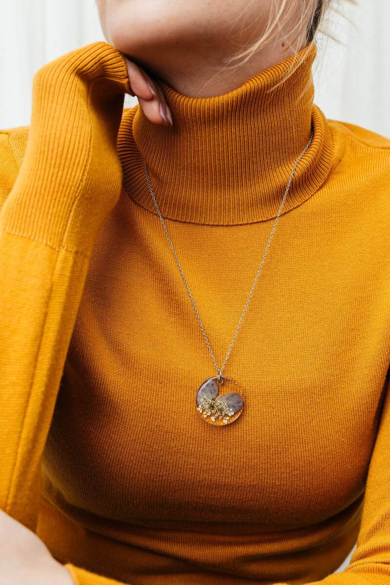 Ogrlica simbol ženstvenosti - Image 3