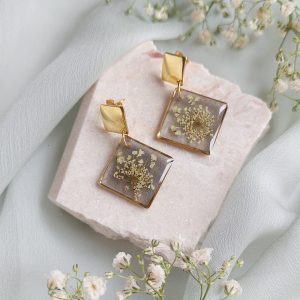 Naušnice iz kolekcije maštovita i ženstvena