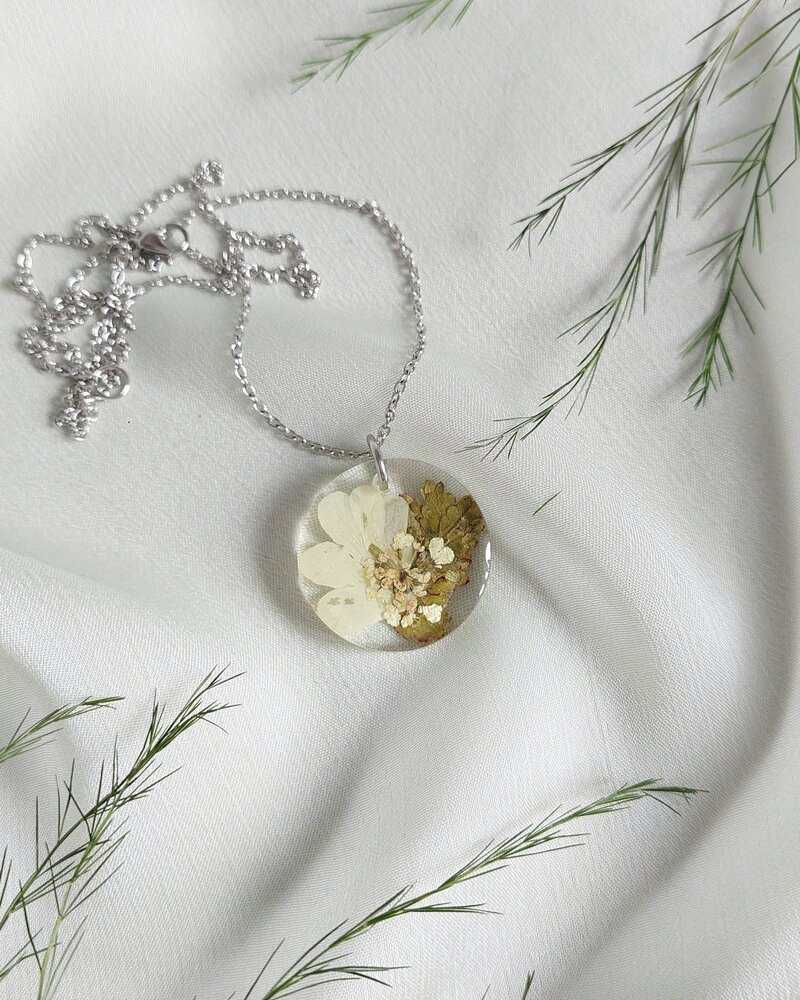 Ogrlica simbol iskrenosti