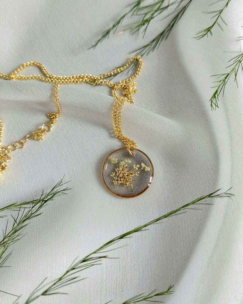 Ogrlica simbol ženstvenosti