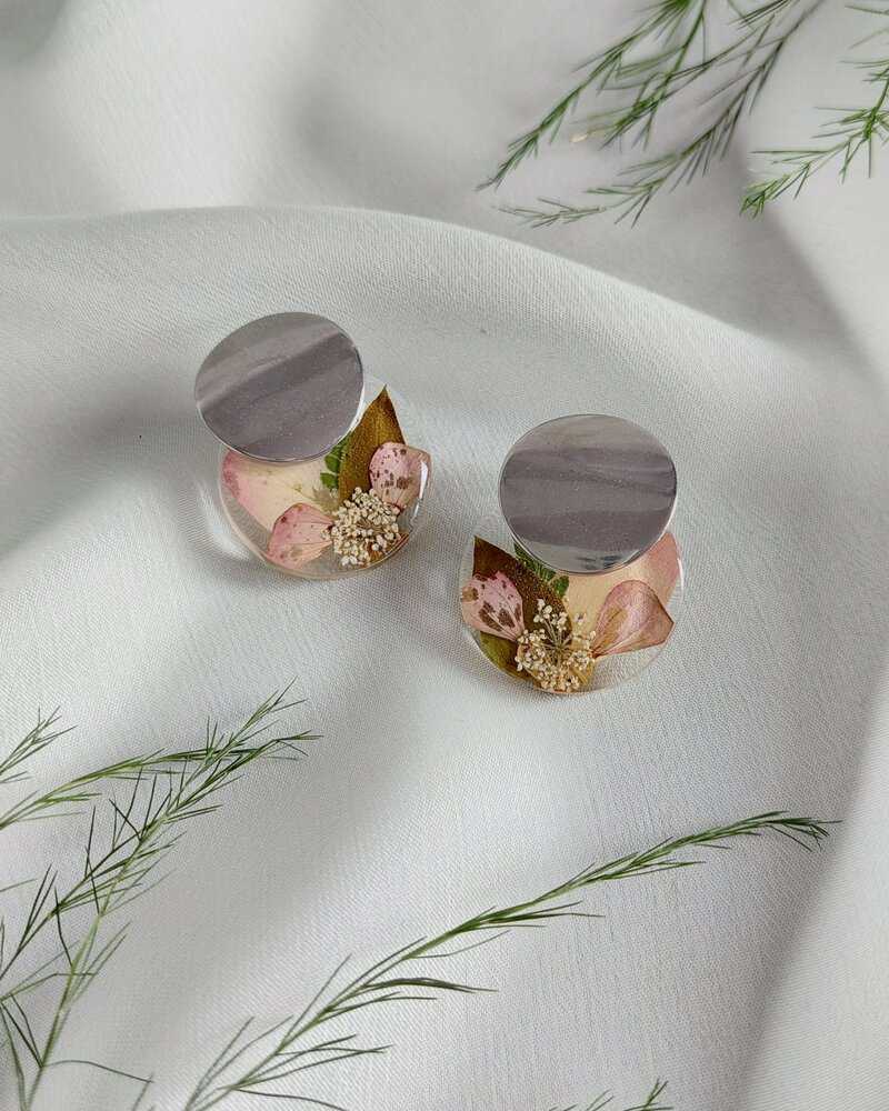 Statement naušnice simbol odanosti